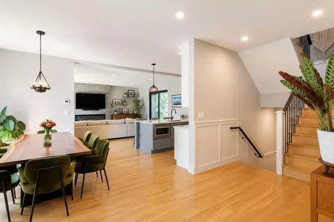 Entry Way - 32 Lantern Ln, Wellesley, MA 02481 photo 3 of 4
