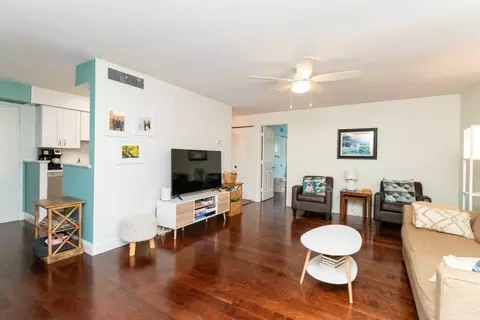 Living - 4 Beals Cove Rd #G, Hingham, MA 02043 photo 2 of 2