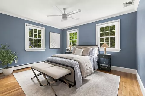 Bedroom - 32 Parkvale Rd, Needham, MA 02492 photo 3 of 7