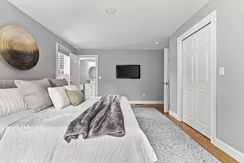 Bedroom - 32 Parkvale Rd, Needham, MA 02492 photo 6 of 7