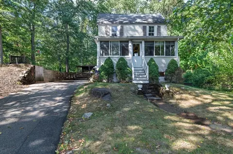 15 Samoset St, Weymouth, MA 02190