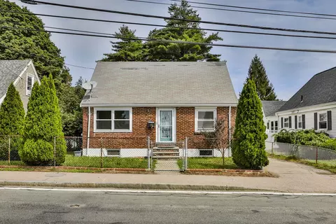 244 Palmer St, Quincy, MA 02169