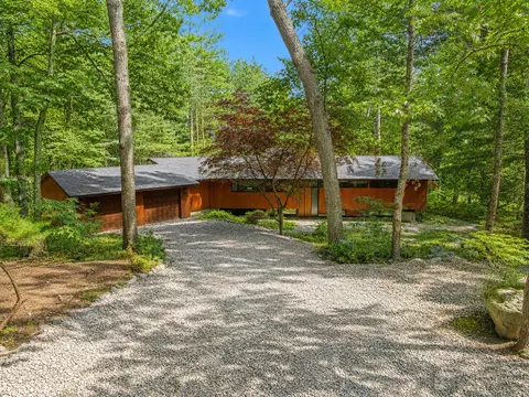 23 Pilgrims Path, Sudbury, MA 01776