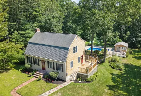 35 North St, Duxbury, MA 02332