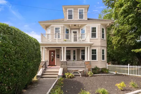 80 Pleasant St #2, Milton, MA 02186