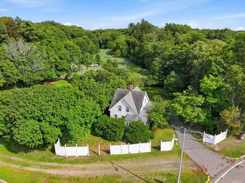 View/Area - 45 Summer St, Hingham, MA 02043 photo 3 of 5