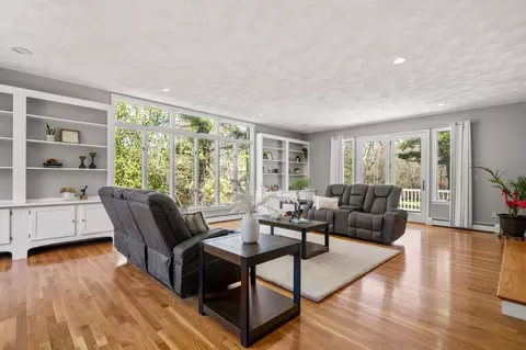 Living - 19 Devonshire Rd, Middleton, MA 01949 photo 2 of 5