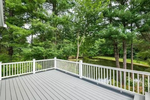 Exterior - 19 Devonshire Rd, Middleton, MA 01949 photo 4 of 6