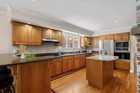 Kitchen - 19 Devonshire Rd, Middleton, MA 01949 photo 1 of 5