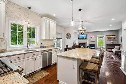 Kitchen - 75 Silver Fox Rd, Franklin, MA 02038 photo 2 of 2