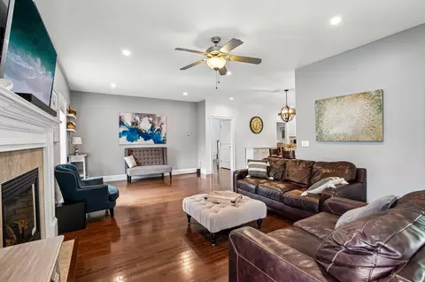 Living - 75 Silver Fox Rd, Franklin, MA 02038 photo 1 of 1