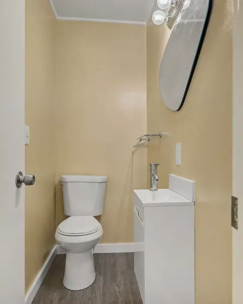 Bath - 170 E Hadley Rd #58, Amherst, MA 01002 photo 1 of 2
