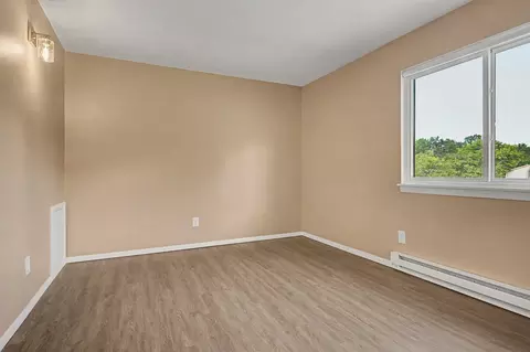 Bedroom - 170 E Hadley Rd #58, Amherst, MA 01002 photo 4 of 4