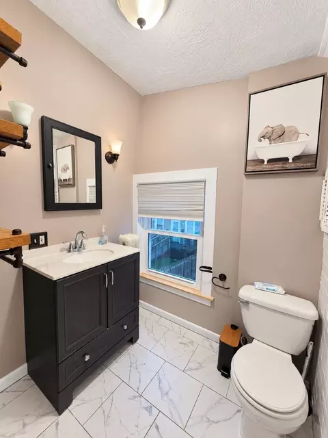 68 Eton Ave, Warwick, RI 02889 photo 3
