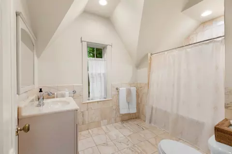 Bath - 82 Old River Pl, Dedham, MA 02026 photo 4 of 4