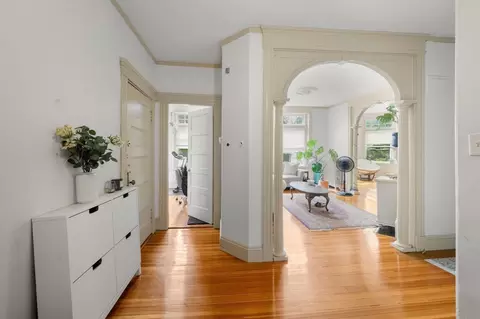 Entry Way - 3 Strathmore Rd, Brookline, MA 02445 photo 2 of 3