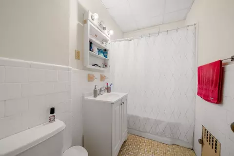Bath - 3 Strathmore Rd, Brookline, MA 02445 photo 1 of 1