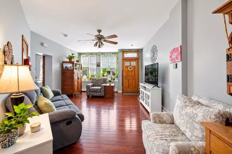 157 Winnisimmet St #1D, Chelsea, MA 02150