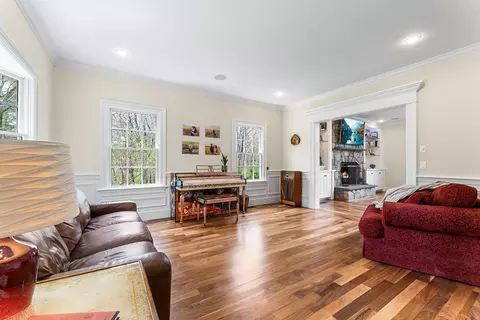 Living - 38 Wilsondale St, Dover, MA 02030 photo 2 of 3