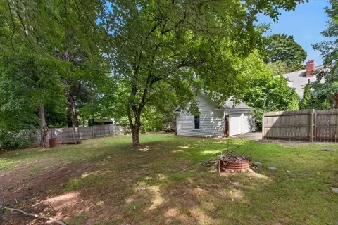 Exterior - 2306 Wilbraham Rd, Springfield, MA 01129 photo 7 of 8