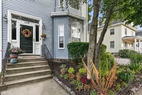 189 Washington St #2, Winchester, MA 01890