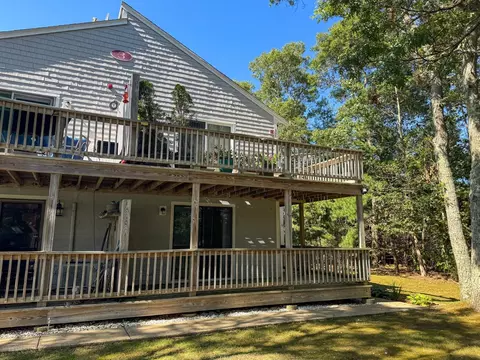Exterior - 35 Ashumet Rd #3B, Mashpee, MA 02649 photo 10 of 11