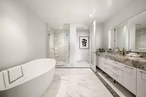 Bath - 240 Devonshire St #U3602, Boston, MA 02110 photo 1 of 2