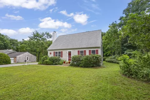Exterior - 8 Fearing Hill Rd, Wareham, MA 02571 photo 7 of 9