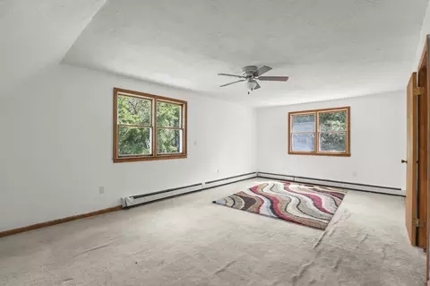 Bedroom - 8 Fearing Hill Rd, Wareham, MA 02571 photo 3 of 8