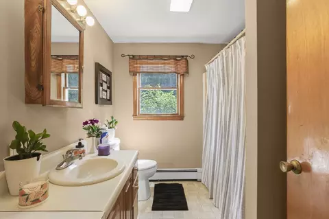 Bath - 8 Fearing Hill Rd, Wareham, MA 02571 photo 1 of 3
