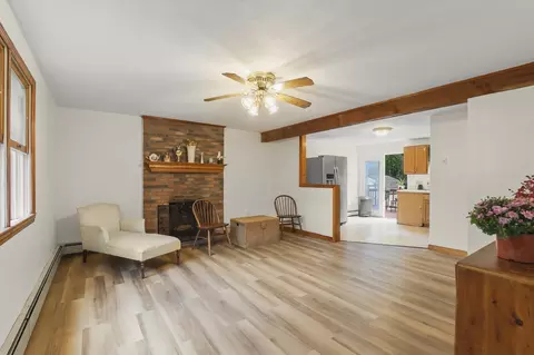 Living - 8 Fearing Hill Rd, Wareham, MA 02571 photo 2 of 4