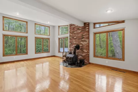 Living - 27 Clearview Dr, Framingham, MA 01701 photo 3 of 10