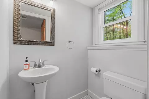 Bath - 27 Clearview Dr, Framingham, MA 01701 photo 4 of 4
