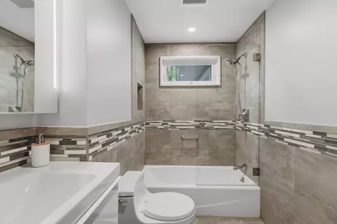 Bath - 27 Clearview Dr, Framingham, MA 01701 photo 2 of 4