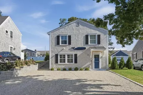 33 Dexter Ave, Sandwich, MA 02563