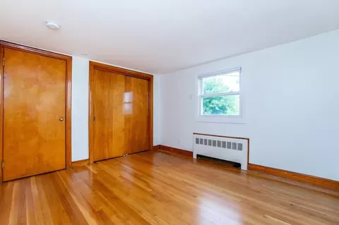 Bedroom - 92 Elsie St, Everett, MA 02149 photo 3 of 4