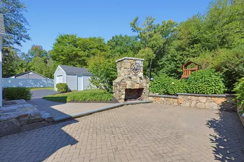 Exterior - 191 Whitins Rd, Sutton, MA 01590 photo 7 of 8