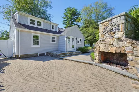 Exterior - 191 Whitins Rd, Sutton, MA 01590 photo 2 of 8