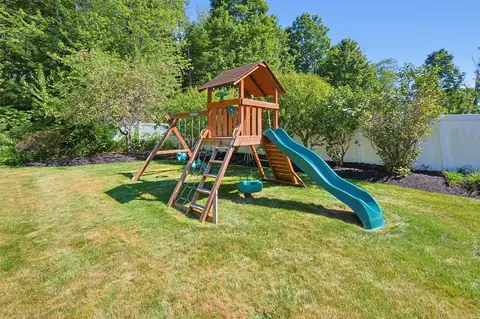 Exterior - 191 Whitins Rd, Sutton, MA 01590 photo 3 of 8