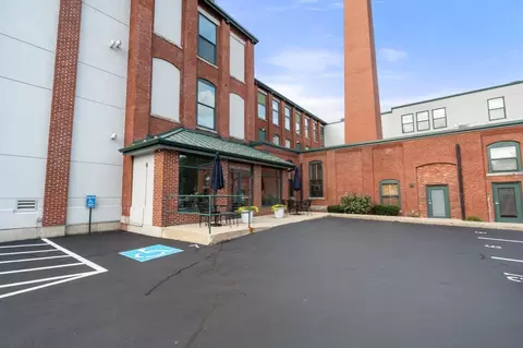 Exterior - 1 Envelope Ter #211, Worcester, MA 01604 photo 2 of 5