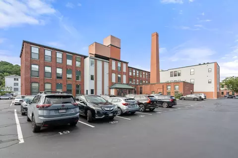 Exterior - 1 Envelope Ter #211, Worcester, MA 01604 photo 3 of 5