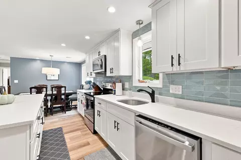 Kitchen - 7 Philip Rd, Framingham, MA 01701 photo 2 of 4