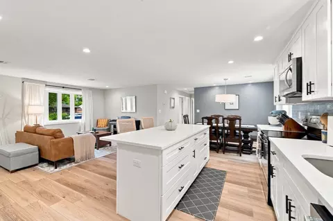 Kitchen - 7 Philip Rd, Framingham, MA 01701 photo 4 of 4