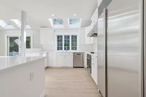 Kitchen - 6 Samuel Path, Natick, MA 01760 photo 2 of 4