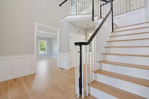Entry Way - 6 Samuel Path, Natick, MA 01760 photo 2 of 4