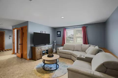 Living - 52 Family Dr, Fall River, MA 02721 photo 2 of 2