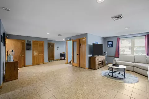 Entry Way - 52 Family Dr, Fall River, MA 02721 photo 2 of 4