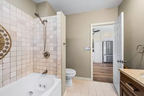 Bath - 294 Eastern Ave, Lynn, MA 01902 photo 3 of 5