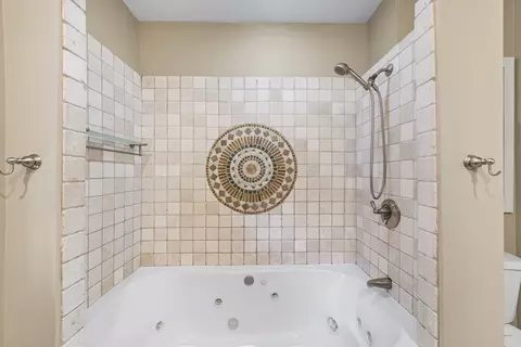 Bath - 294 Eastern Ave, Lynn, MA 01902 photo 4 of 5