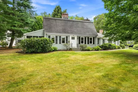 106 N Hancock St, Lexington, MA 02420